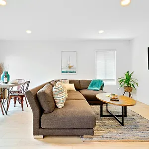 Deluxe I & Ii , Newport Beach United States